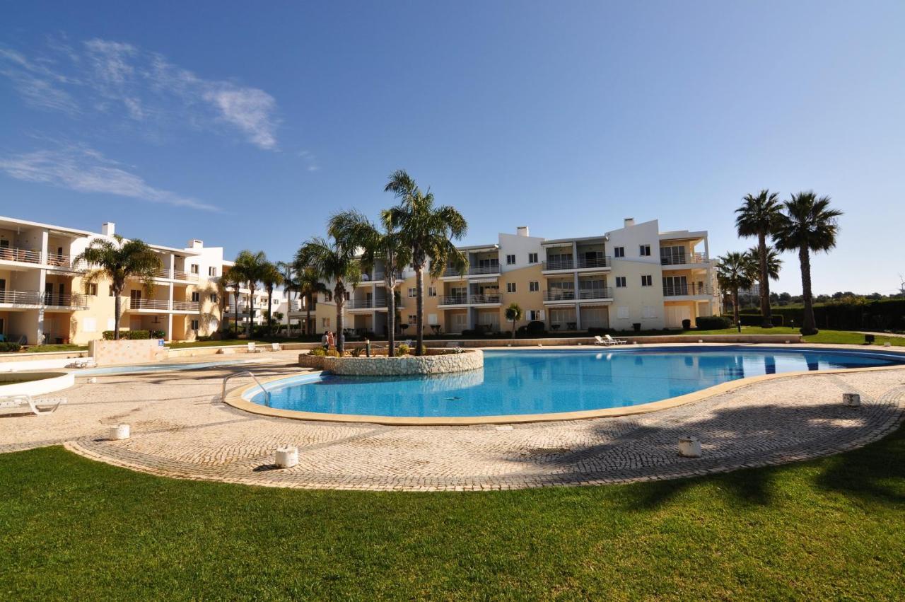 Sea And Pool At Vila Da Praia Alvor Luaran gambar
