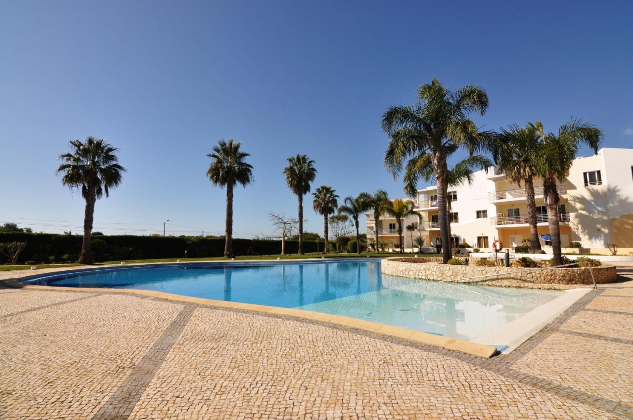 Sea And Pool At Vila Da Praia Alvor Luaran gambar